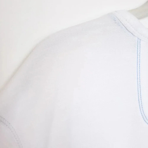 Tommy Bahama T Shirt Men Medium White Tropical Paradise IslandZone V-Neck Beach - Picture 12 of 12